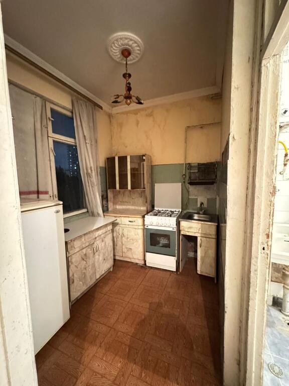 Satılır 2 otaqlı köhnə tikili, 43 m², Memar Əcəmi m.-6