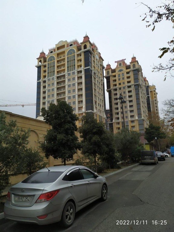 Kirayə verilir 3 otaqlı yeni tikili, 128 m², 28 May m.-1