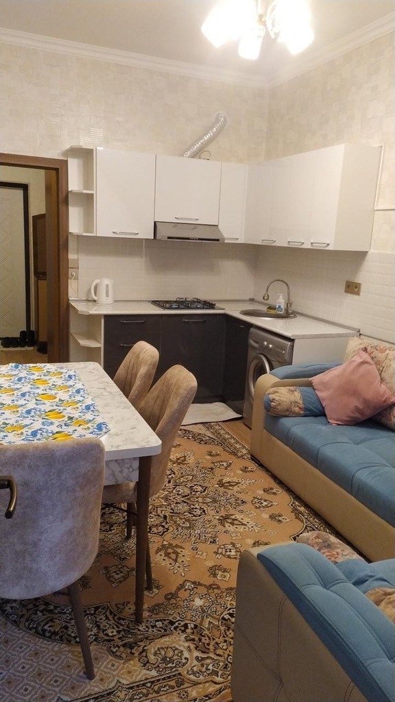 Kirayə verilir 3 otaqlı yeni tikili, 128 m², 28 May m.-6