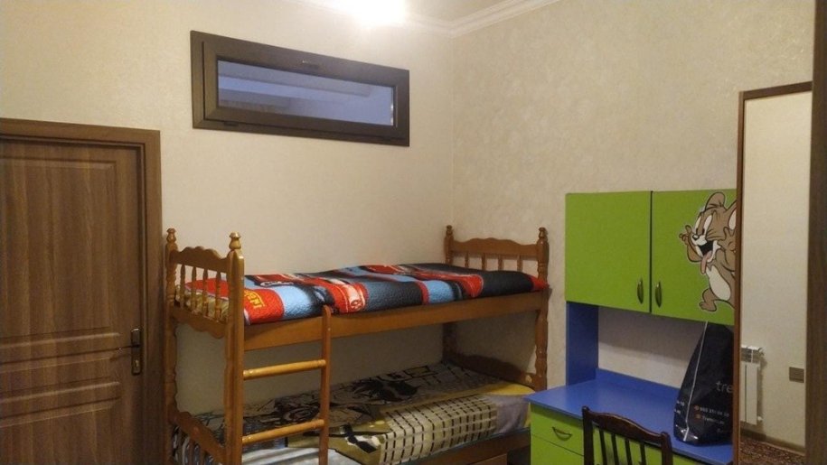 Kirayə verilir 3 otaqlı yeni tikili, 128 m², 28 May m.-10