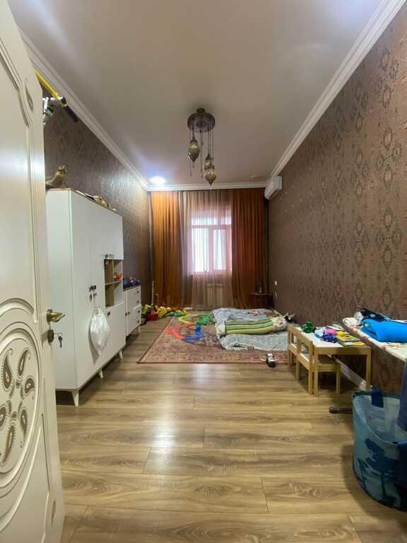Satılır 4 otaqlı yeni tikili, 157 m², İnşaatçılar m.-19