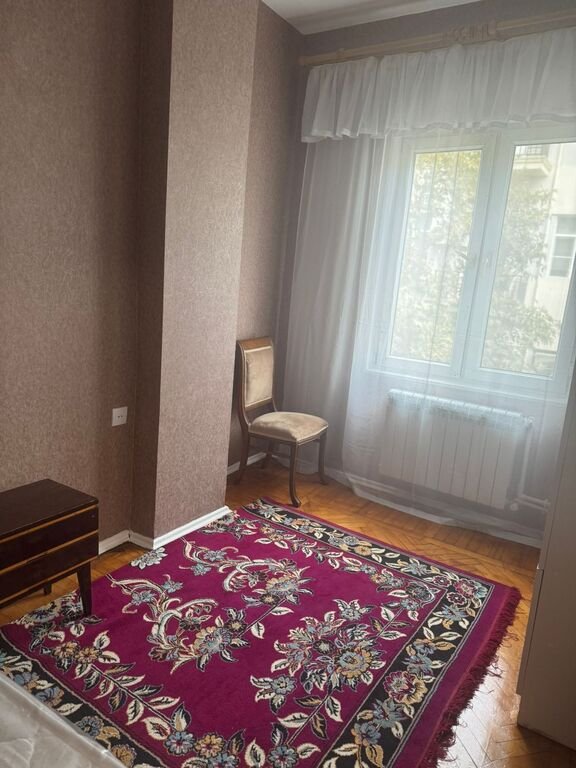 Kirayə verilir 2 otaqlı köhnə tikili, 40 m², 28 May m.-13