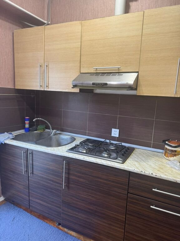 Kirayə verilir 2 otaqlı köhnə tikili, 40 m², 28 May m.-16