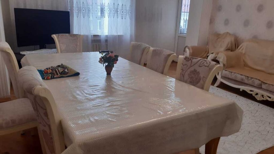 Kirayə verilir 4 otaqlı yeni tikili, 170 m², 8 noyabr-1