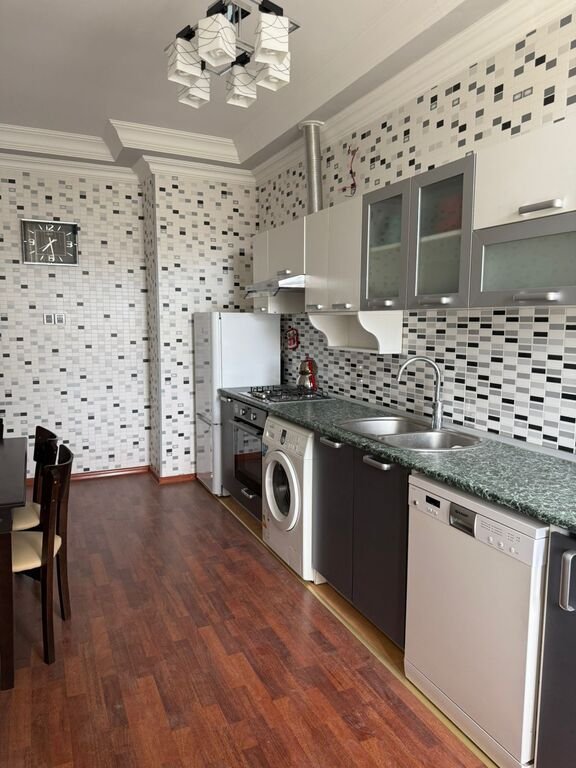 Satılır 3 otaqlı yeni tikili, 120 m², Elmlər Akademiyası m.-14