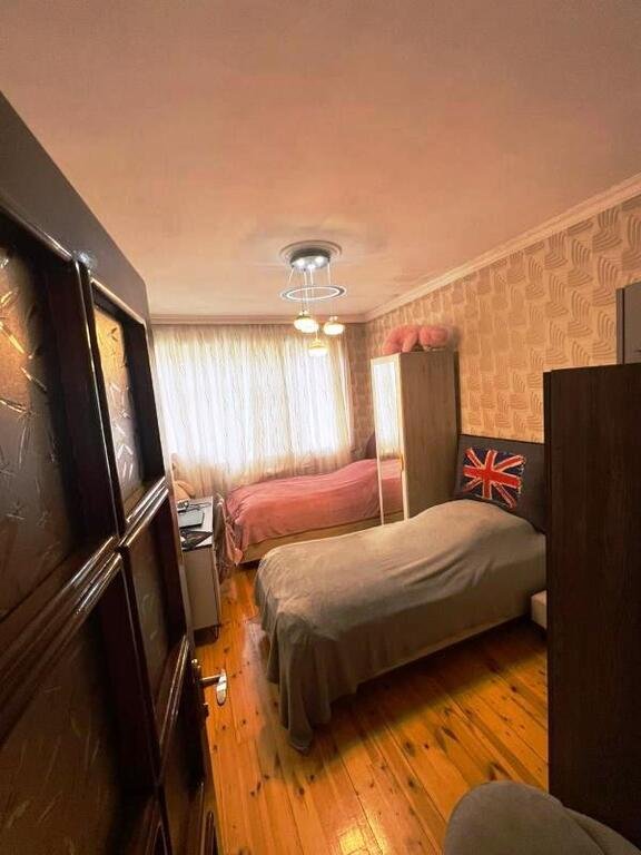 Satılır 3 otaqlı köhnə tikili, 80 m², Qaraçuxur-5