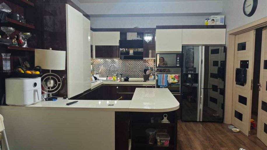 Satılır 4 otaqlı yeni tikili, 110 m², İnşaatçılar m.-2