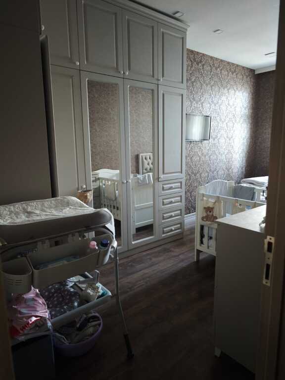 Satılır 4 otaqlı yeni tikili, 110 m², İnşaatçılar m.-4