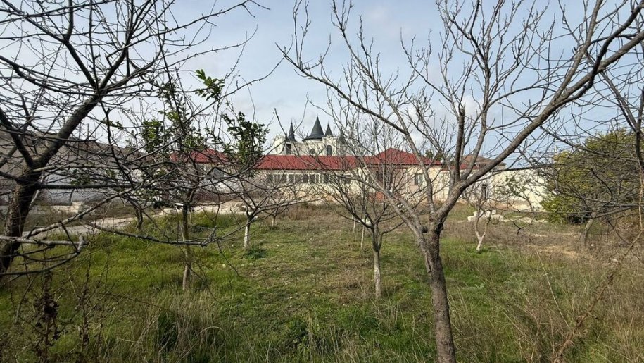 18 sot torpaq satılır, Buzovna-7