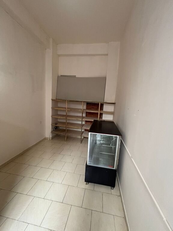 25 kv.m. obyekt icarəyə verilir, İnşaatçılar m.-1