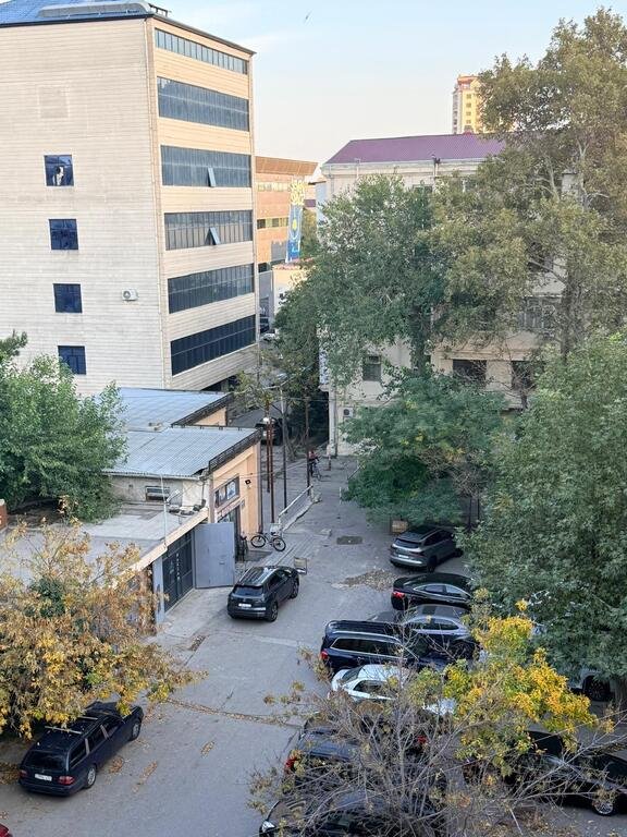 Satılır 3 otaqlı köhnə tikili, 110 m², Nəriman Nərimanov m.-6