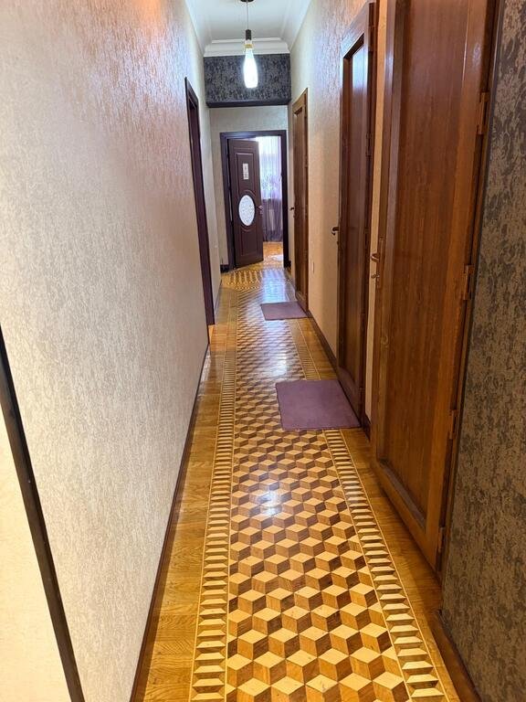 Satılır 3 otaqlı köhnə tikili, 110 m², Nəriman Nərimanov m.-10