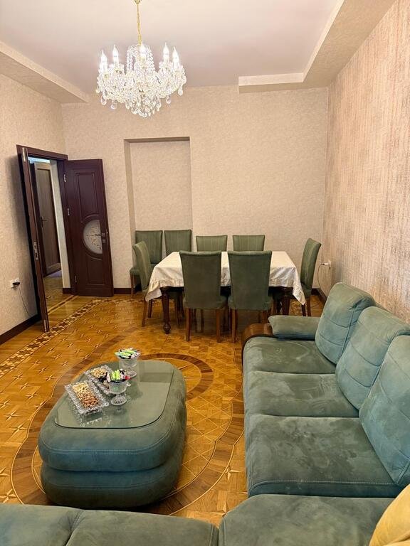 Satılır 3 otaqlı köhnə tikili, 110 m², Nəriman Nərimanov m.-15