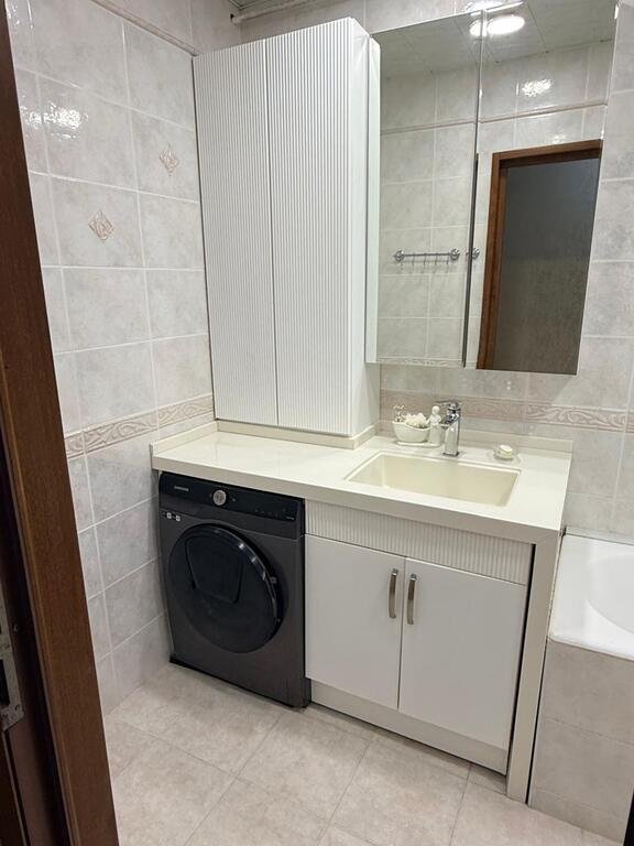 Satılır 3 otaqlı köhnə tikili, 110 m², Nəriman Nərimanov m.-18