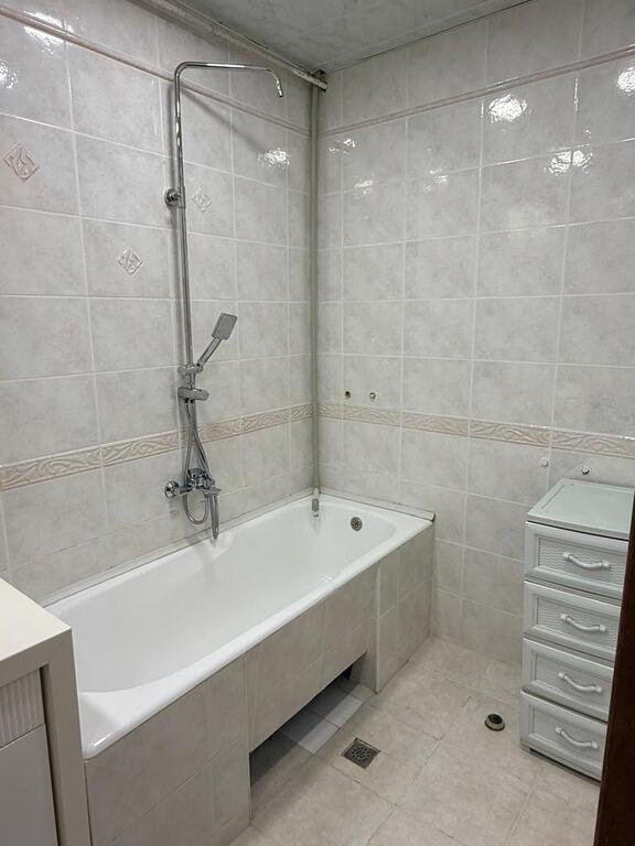 Satılır 3 otaqlı köhnə tikili, 110 m², Nəriman Nərimanov m.-19
