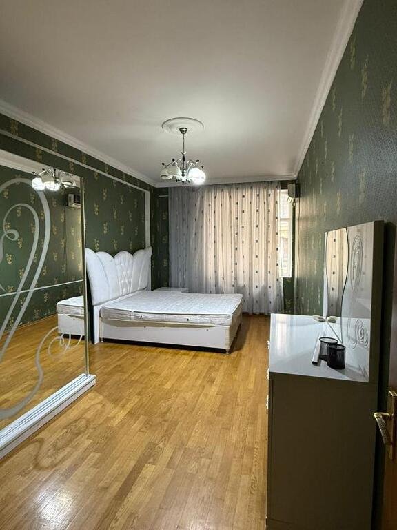 Satılır 3 otaqlı yeni tikili, 140 m², 8 noyabr-3