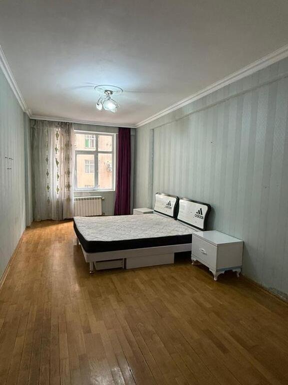 Satılır 3 otaqlı yeni tikili, 140 m², 8 noyabr-4