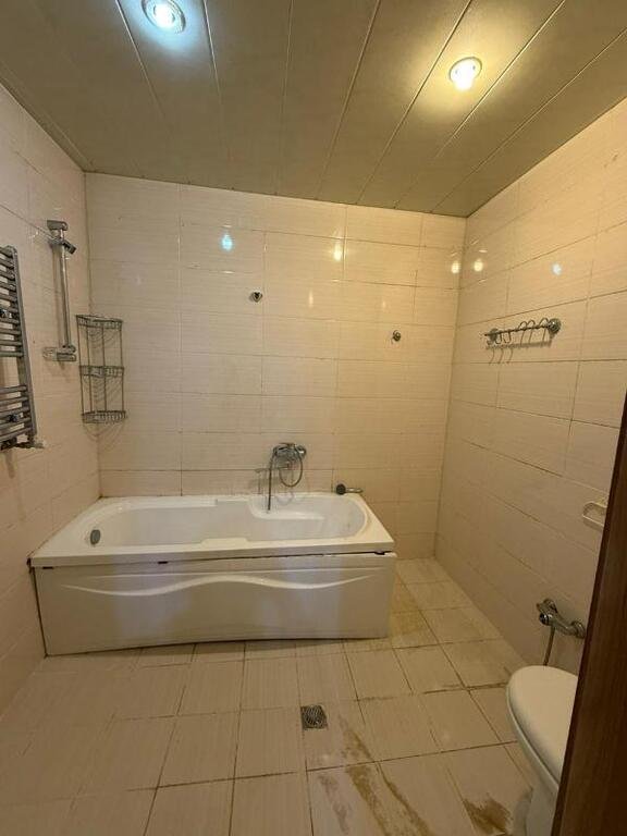 Satılır 3 otaqlı yeni tikili, 140 m², 8 noyabr-6