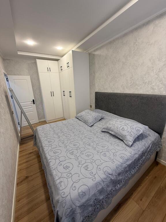 Satılır 2 otaqlı köhnə tikili, 55 m², 20 Yanvar m.-6