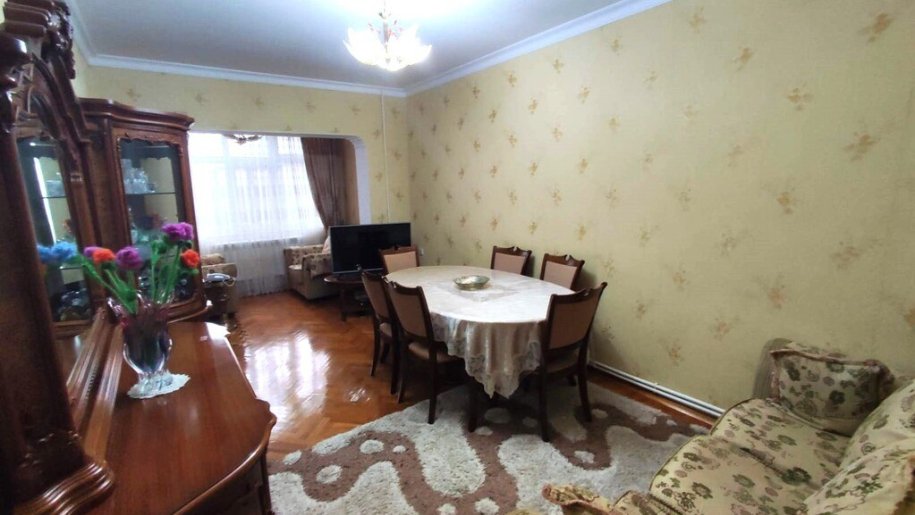 Satılır 4 otaqlı köhnə tikili, 90 m², Neftçilər m.-1