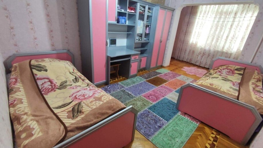 Satılır 4 otaqlı köhnə tikili, 90 m², Neftçilər m.-8