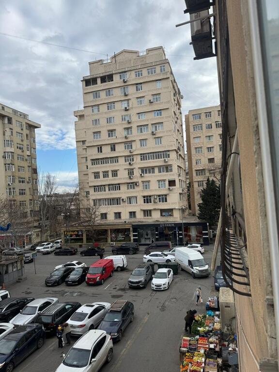 Satılır 5 otaqlı yeni tikili, 230 m², 8-ci mikrorayon-1