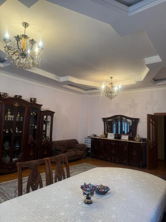 Satılır 5 otaqlı yeni tikili, 230 m², 8-ci mikrorayon-4