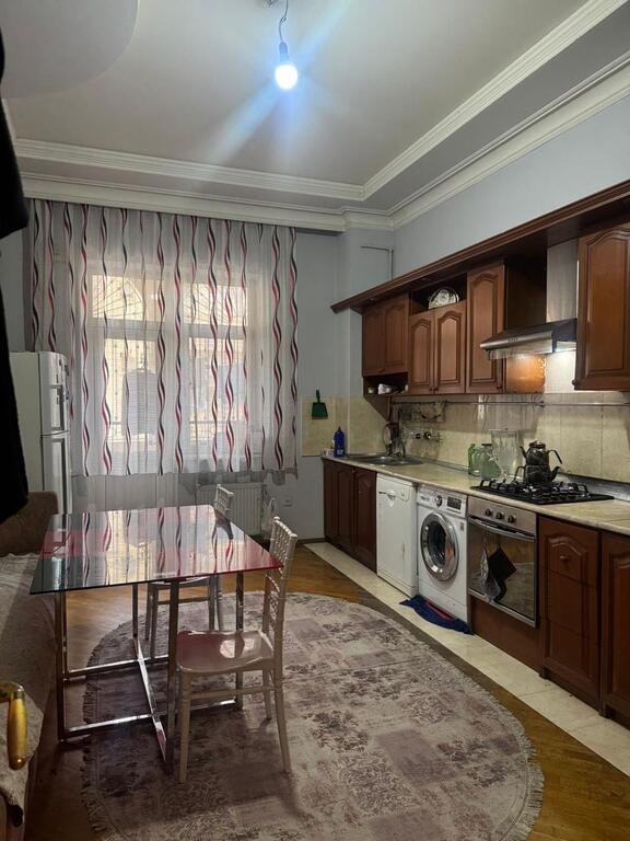 Satılır 5 otaqlı yeni tikili, 230 m², 8-ci mikrorayon-7