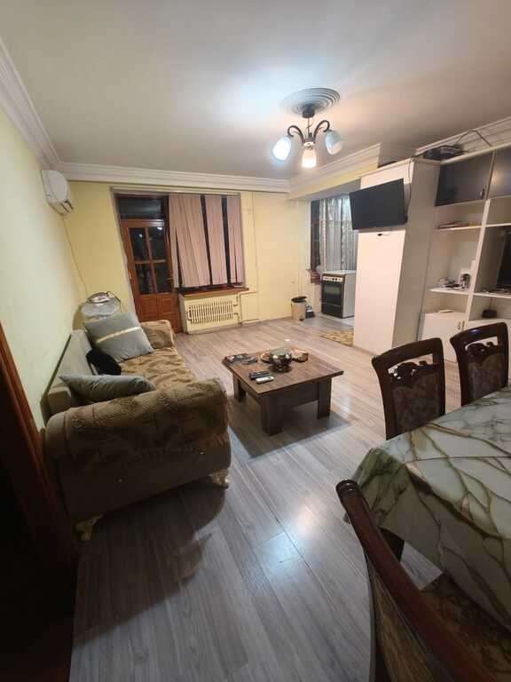Satılır 2 otaqlı köhnə tikili, 60 m², Xətai m.-3