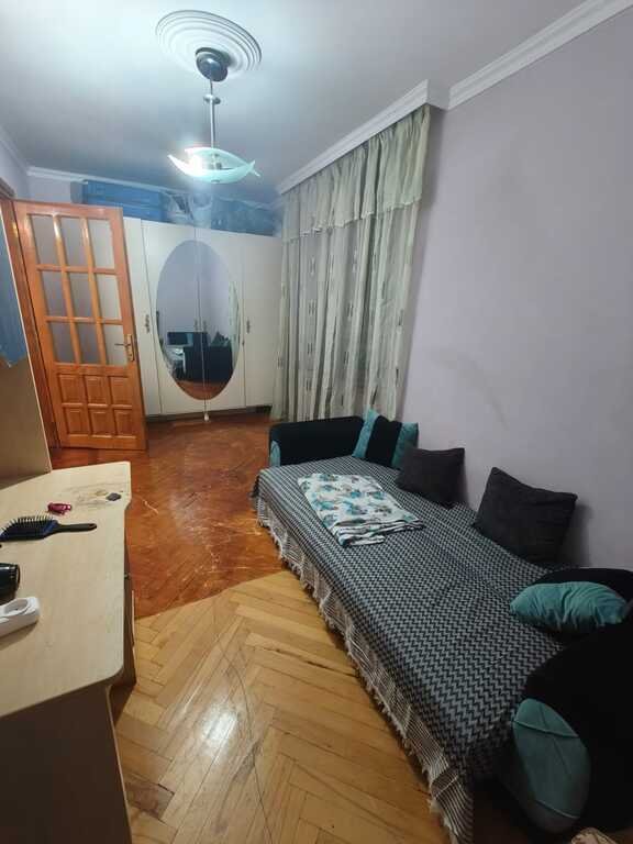 Satılır 2 otaqlı köhnə tikili, 60 m², Xətai m.-4