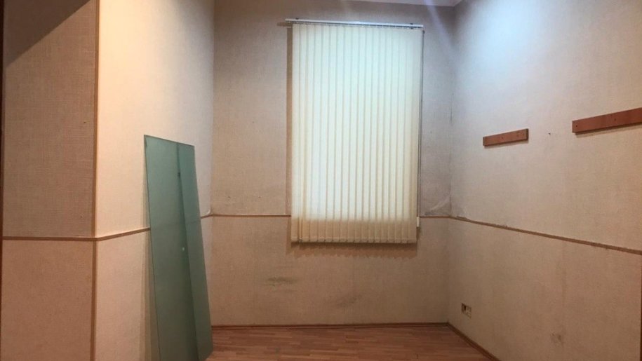 Satılır 3 otaqlı köhnə tikili, 65 m², İçərişəhər m.-8