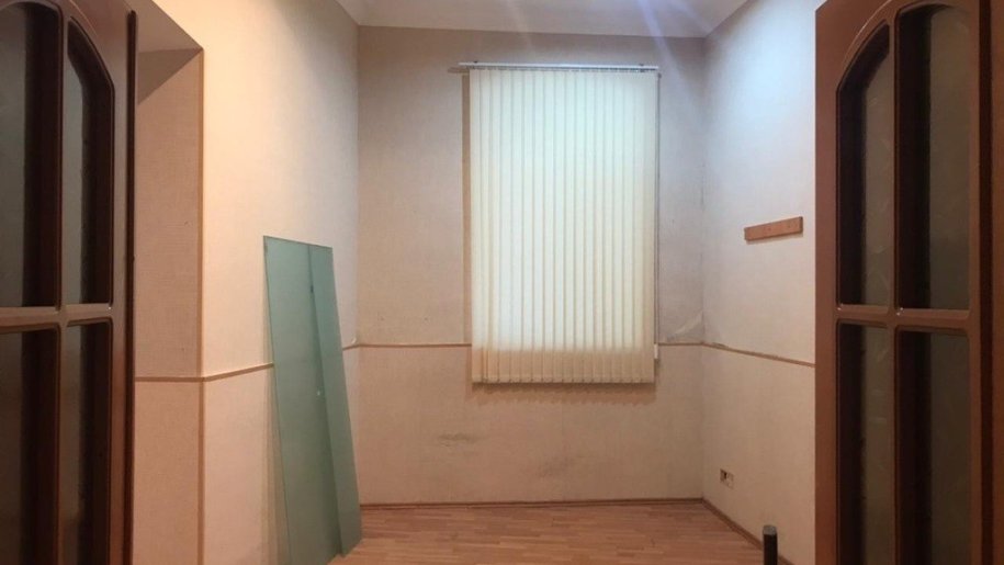 Satılır 3 otaqlı köhnə tikili, 65 m², İçərişəhər m.-9