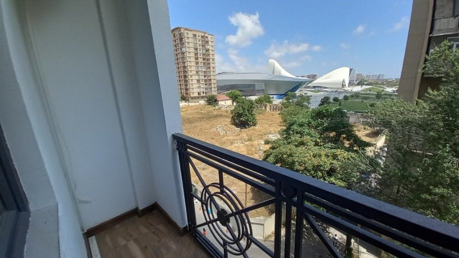 Satılır 2 otaqlı yeni tikili, 77 m², Gənclik m.-13