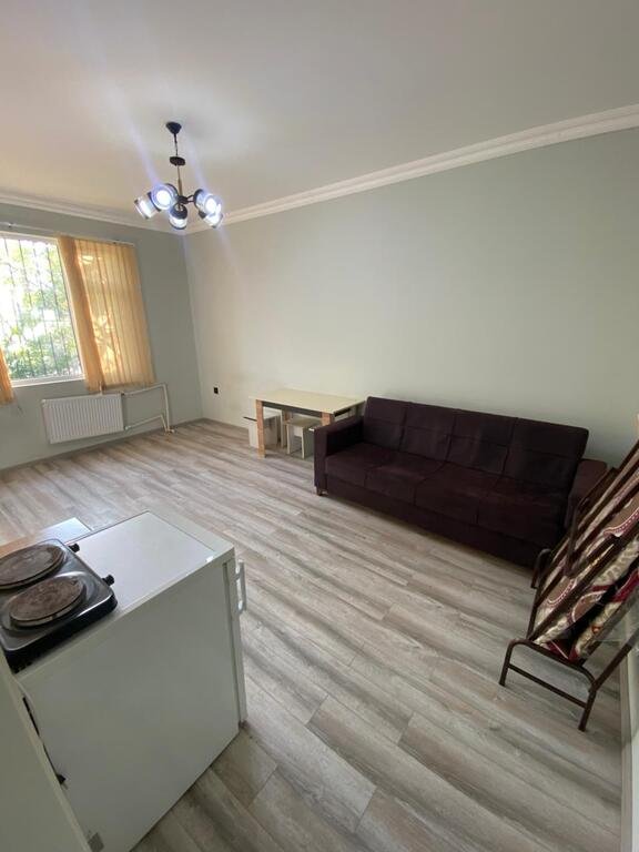 Kirayə verilir 2 otaqlı köhnə tikili, 40 m², Memar Əcəmi m.-1