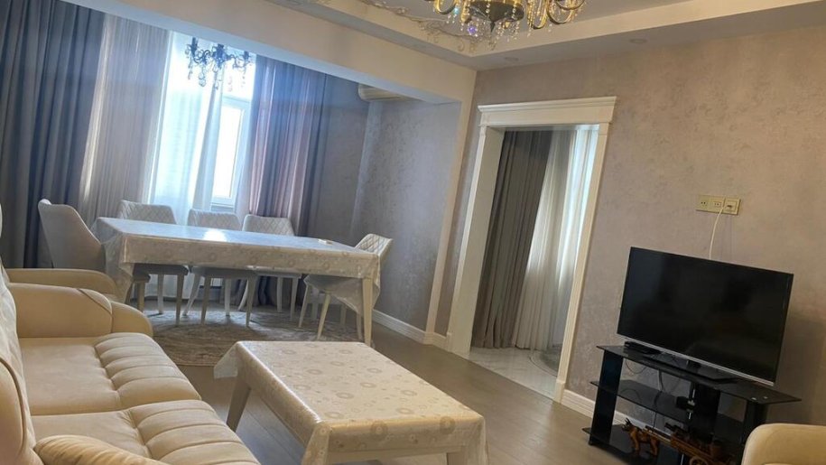 Satılır 3 otaqlı köhnə tikili, 90 m², 8-ci kilometr-3
