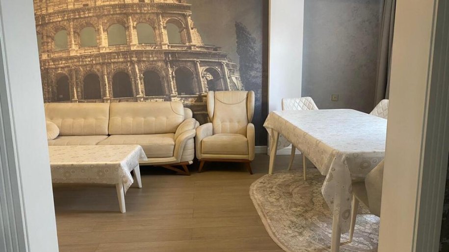 Satılır 3 otaqlı köhnə tikili, 90 m², 8-ci kilometr-4