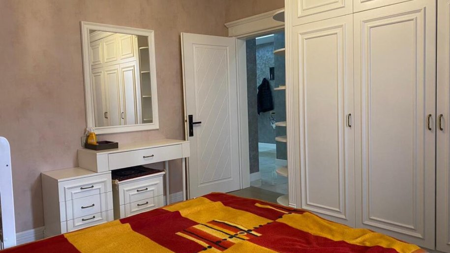 Satılır 3 otaqlı köhnə tikili, 90 m², 8-ci kilometr-8