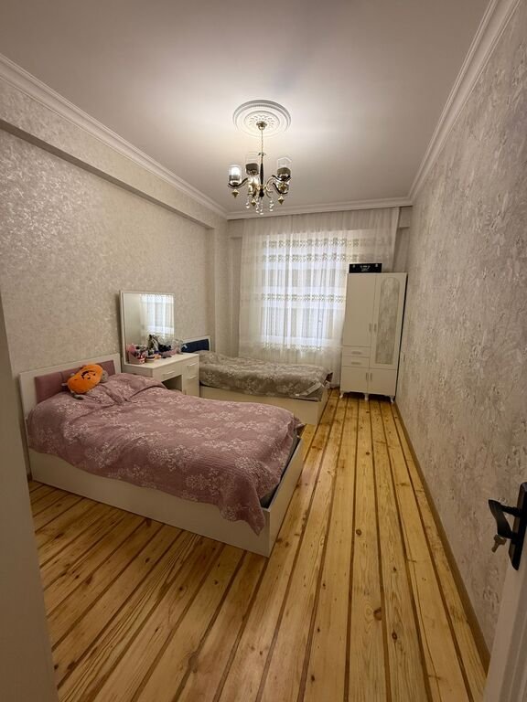 Satılır 3 otaqlı yeni tikili, 75 m², İnşaatçılar m.-1