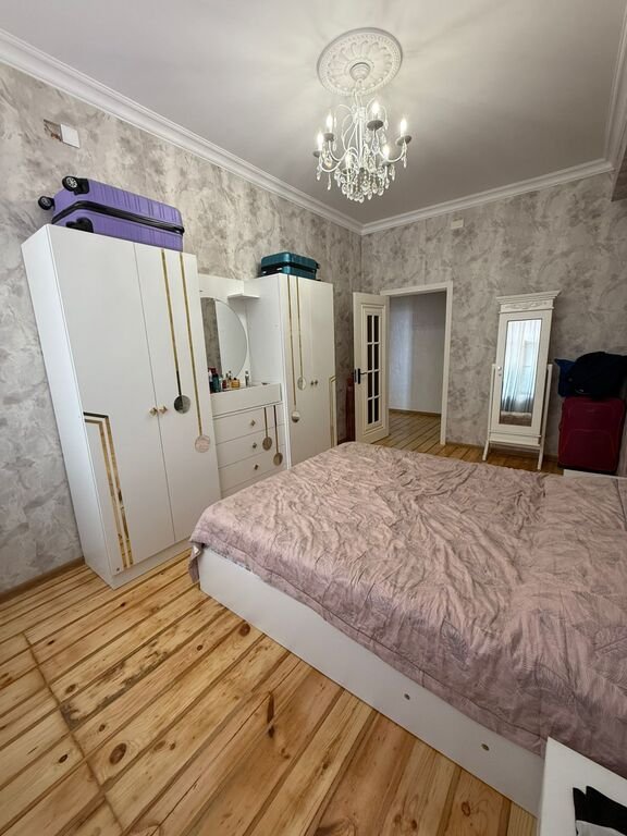 Satılır 3 otaqlı yeni tikili, 75 m², İnşaatçılar m.-4