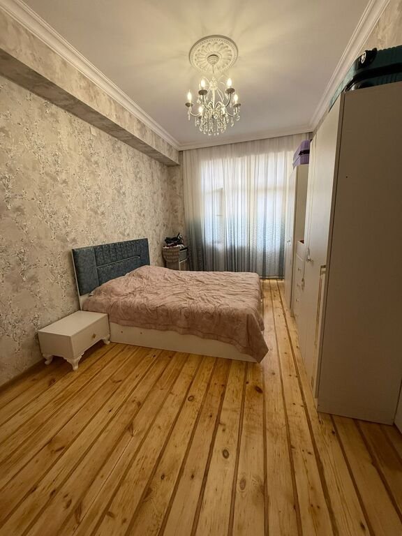 Satılır 3 otaqlı yeni tikili, 75 m², İnşaatçılar m.-5