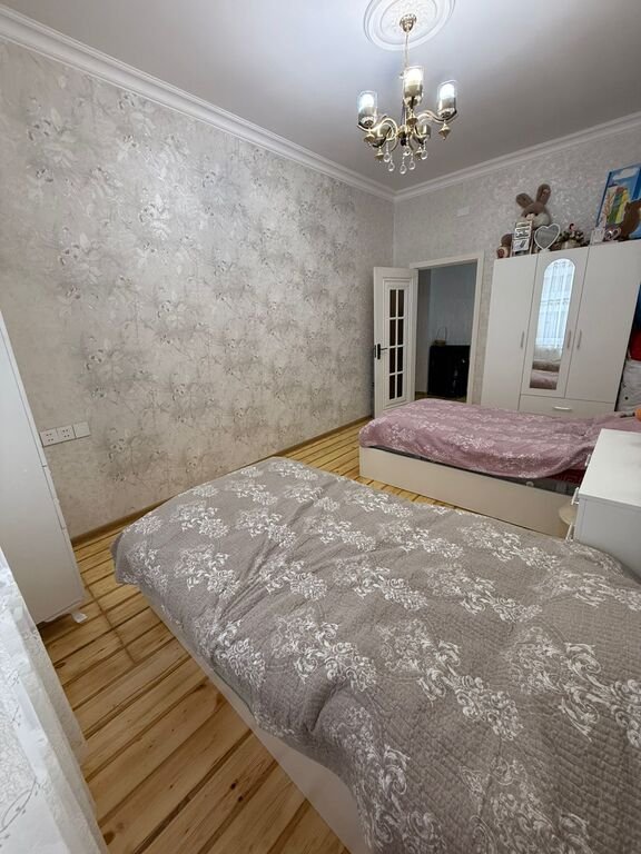 Satılır 3 otaqlı yeni tikili, 75 m², İnşaatçılar m.-8