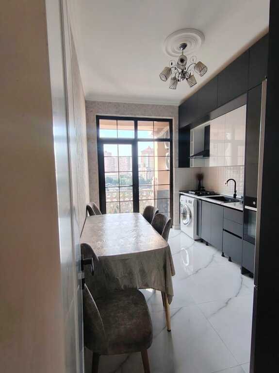 Kirayə verilir 3 otaqlı yeni tikili, 105 m², 28 May m.-21