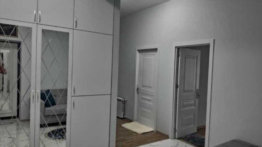 Kirayə verilir 4 otaqlı yeni tikili, 160 m², Elmlər Akademiyası m.-1