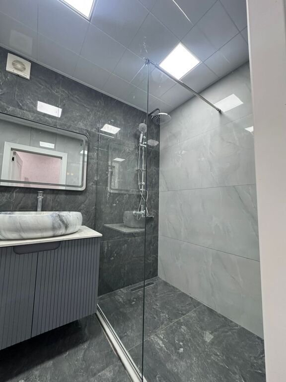 Satılır 3 otaqlı köhnə tikili, 80 m², Xalqlar dostluğu m.-11