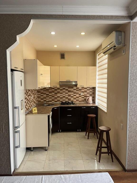 Satılır 2 otaqlı köhnə tikili, 48 m², Qara Qarayev m.-6