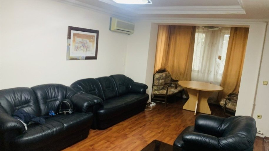 Satılır 2 otaqlı köhnə tikili, 45 m², İnşaatçılar m.-2