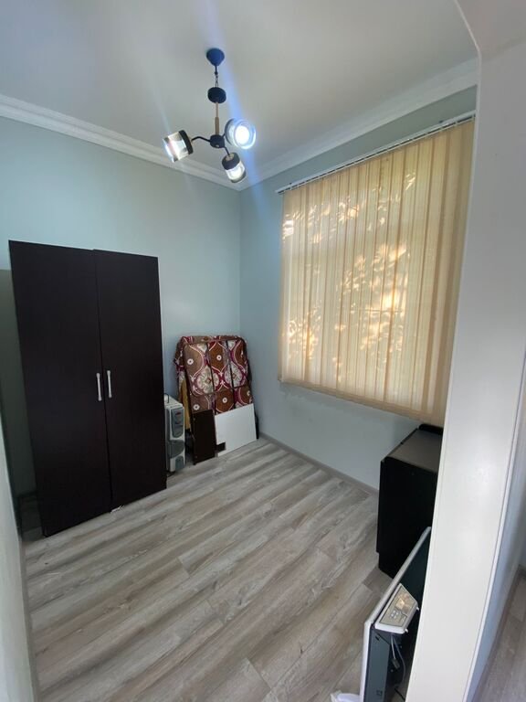 Kirayə verilir 2 otaqlı köhnə tikili, 30 m², Memar Əcəmi m.-4