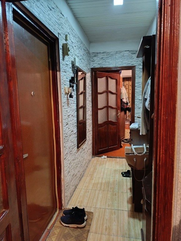 Satılır 2 otaqlı köhnə tikili, 50 m², İnşaatçılar m.-3