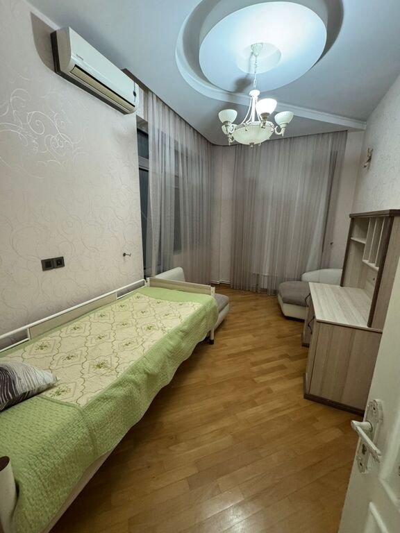 Satılır 5 otaqlı yeni tikili, 180 m², Nizami m.-12