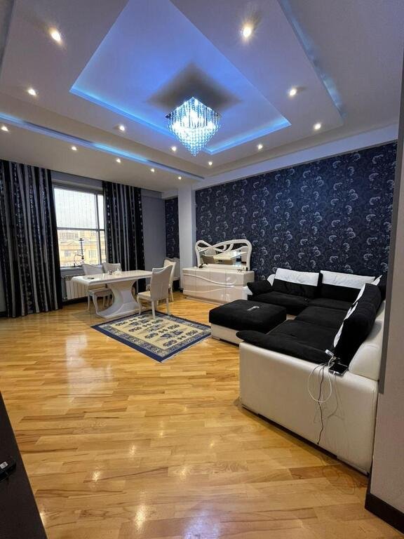 Satılır 3 otaqlı yeni tikili, 105 m², İnşaatçılar m.-4